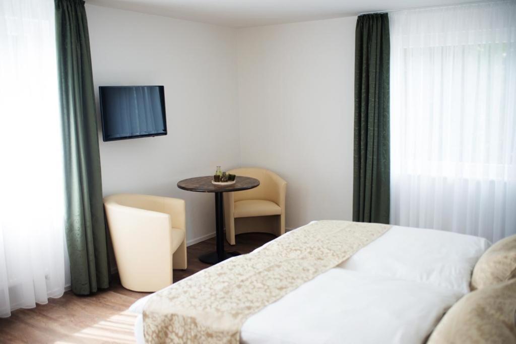 Auerhahn Nest Hotel Bad Wildbad Bagian luar foto